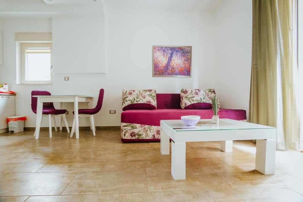 Apartments Casa Delone - 12