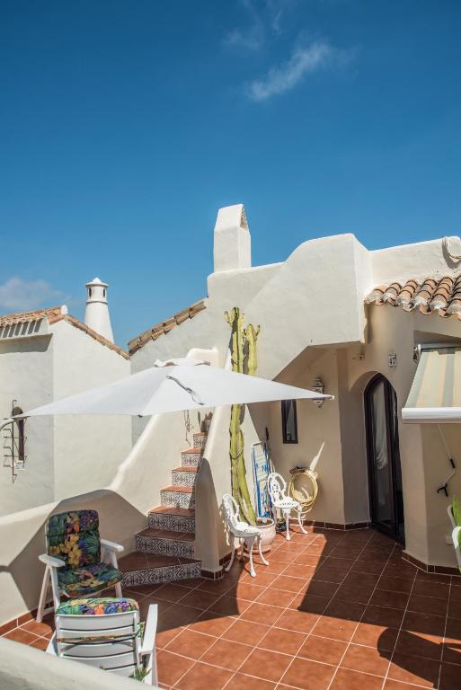 A balcony or terrace at Luxuriöse und großräumige Villa mit Community Pool, Sicht auf das Mittelmeer sowie dem Mar Menor, La Manga Club