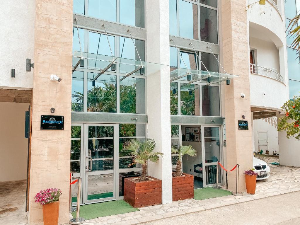 Budova, kde se aparthotel nachází
