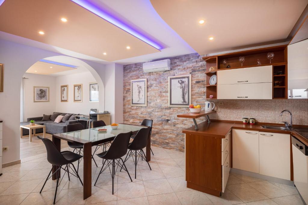 Kuchyňa alebo kuchynka v ubytovaní Beach Apartment Val