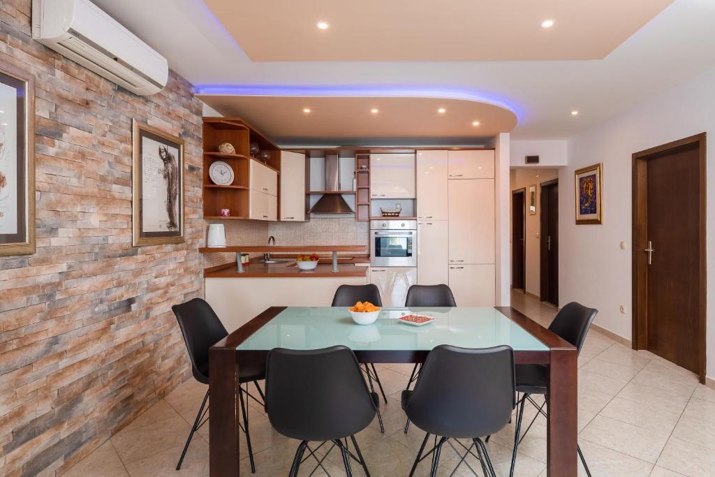 Kuchyňa alebo kuchynka v ubytovaní Beach Apartment Val