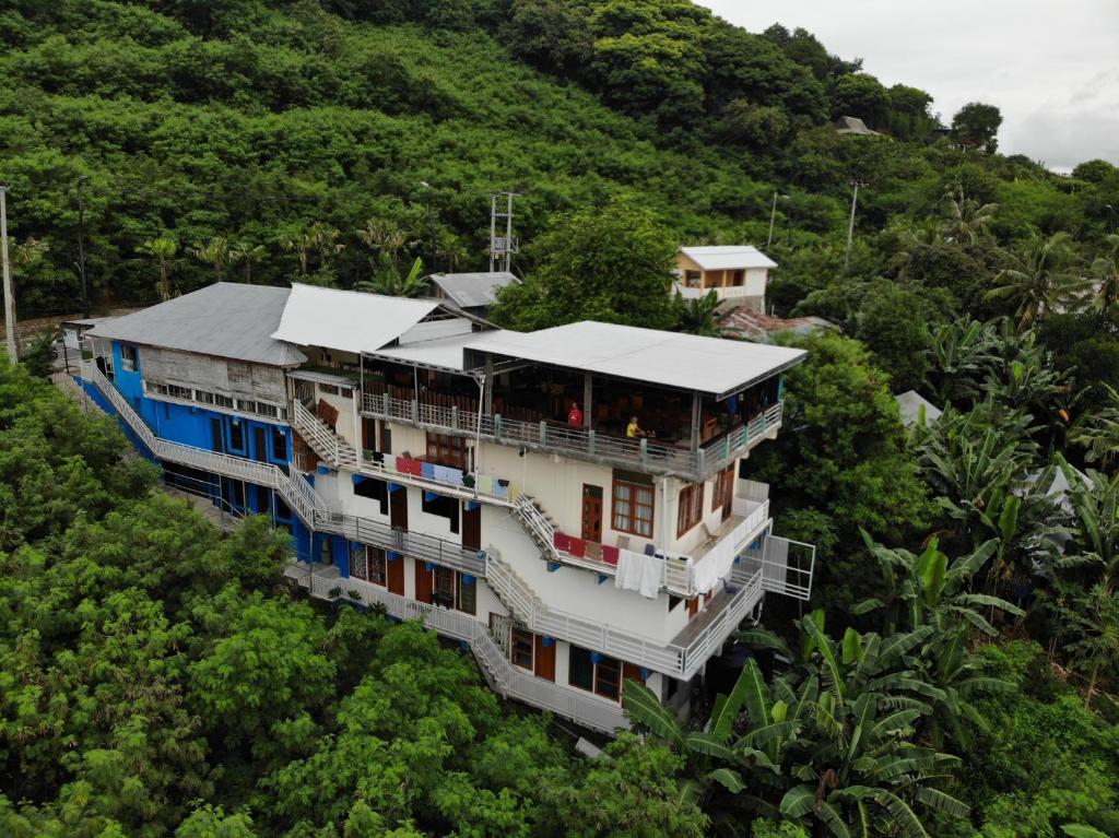 Bazén v ubytování Pesona bali Room and restaurant nebo v jeho okolí