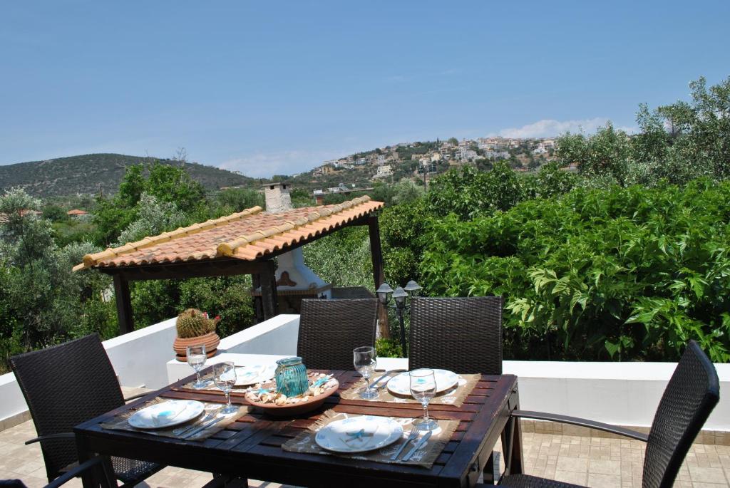 Ideal Home near the beach, Gythio (updated prices 2024)