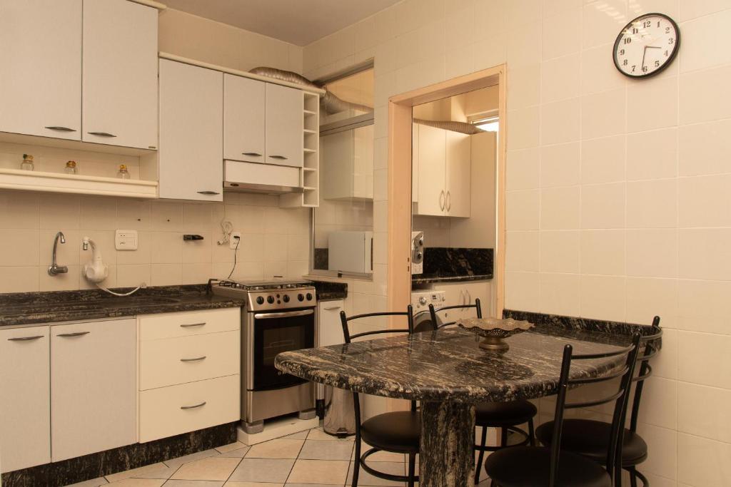  Apartamento Vista Mar 3 quartos no Balneario do Estreito