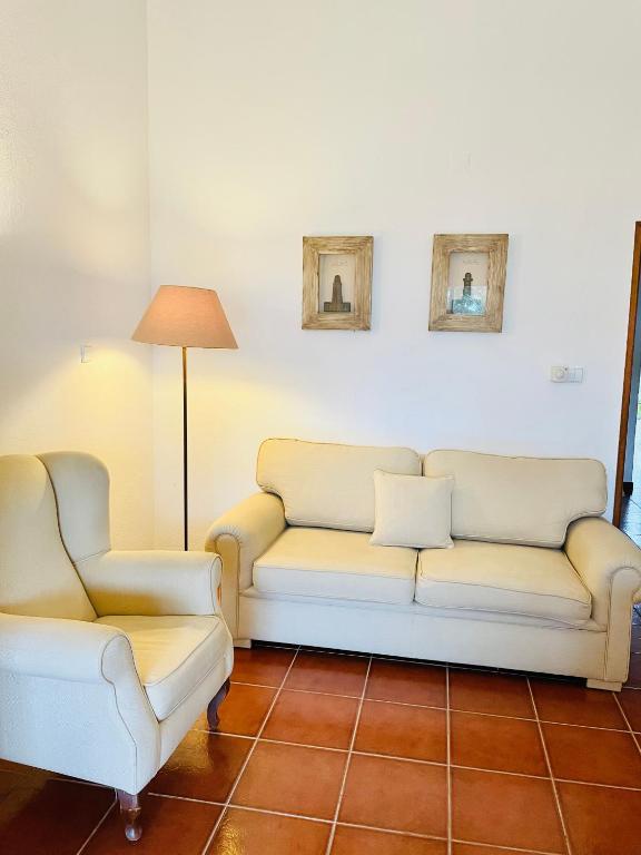 Posezení v ubytování GOLF & BEACH VILLA