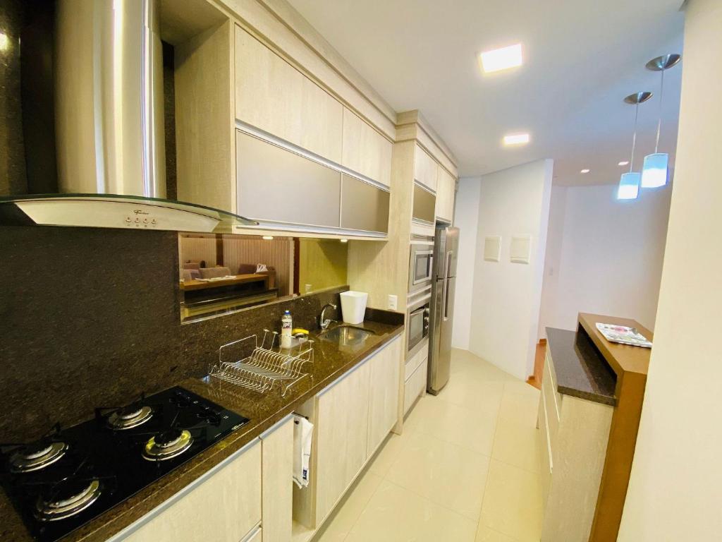 Completo 2 Suítes a 600m Rua Coberta  Completo 2 Suítes a 600m Rua Coberta