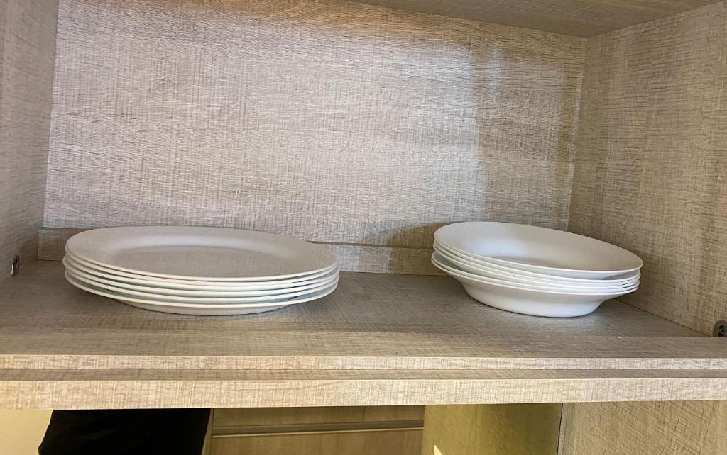 Completo 2 Suítes a 600m Rua Coberta  Completo 2 Suítes a 600m Rua Coberta