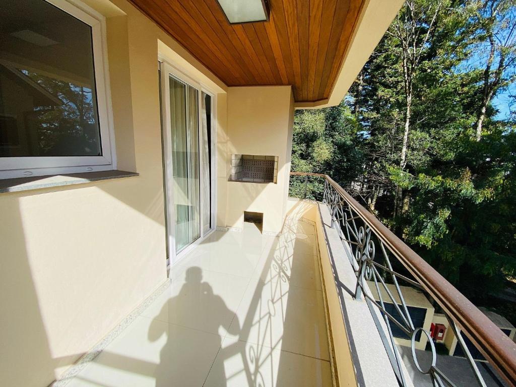 Completo 2 Suítes a 600m Rua Coberta  Completo 2 Suítes a 600m Rua Coberta