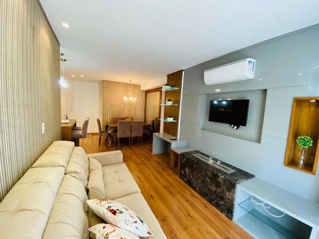 Completo 2 Suítes a 600m Rua Coberta  Completo 2 Suítes a 600m Rua Coberta