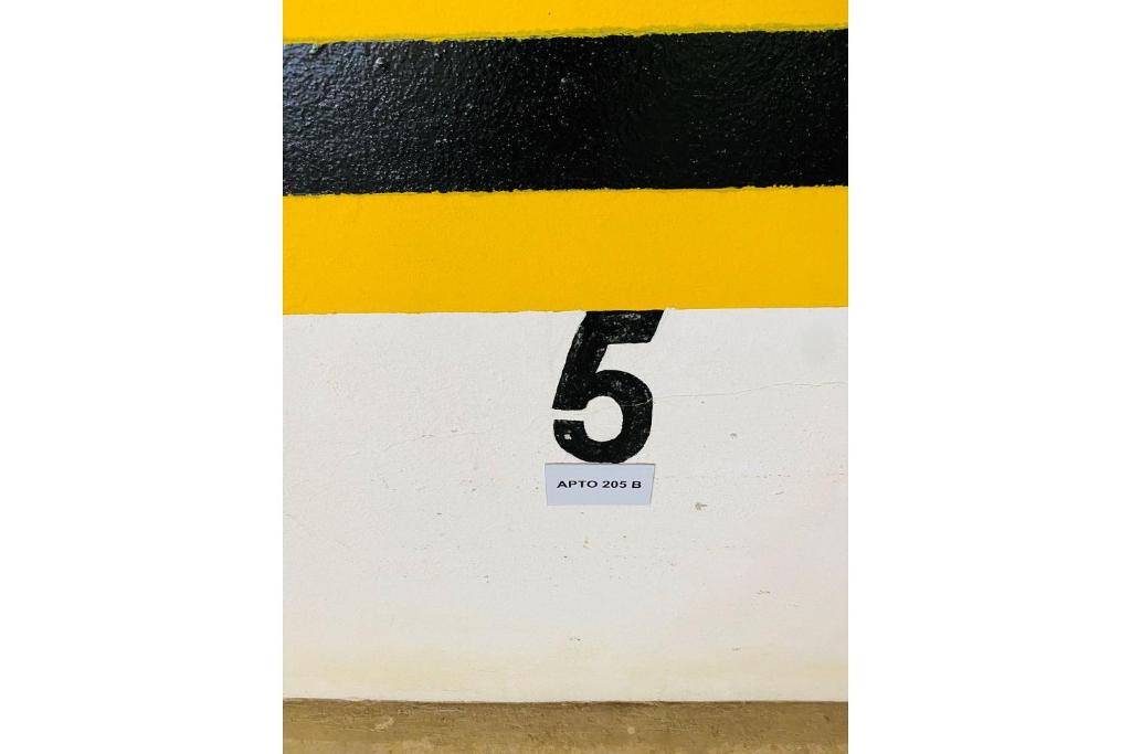 Completo 2 Suítes a 600m Rua Coberta  Completo 2 Suítes a 600m Rua Coberta