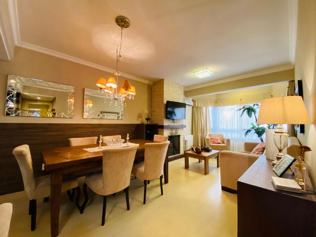  Confortável 2D Próximo Rua Coberta