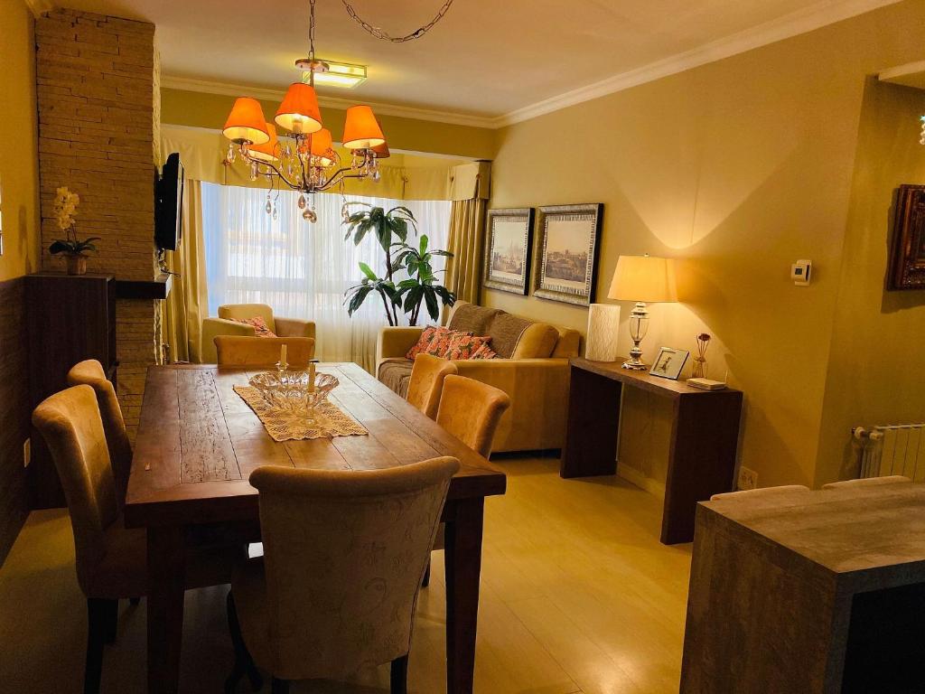  Confortável 2D Próximo Rua Coberta