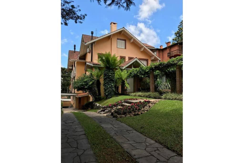  Lindo 1D Centro Gramado