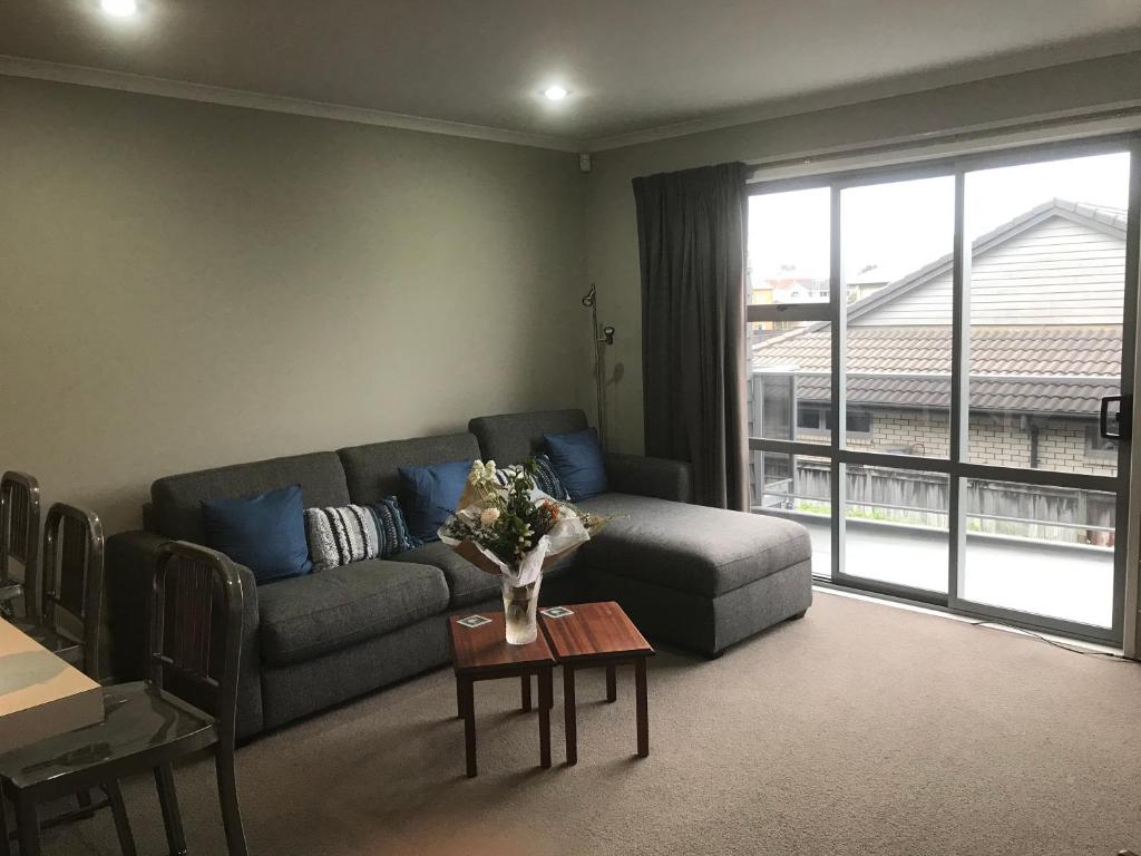 Et opholdsområde på Modern Apartment by Rugby Stadium