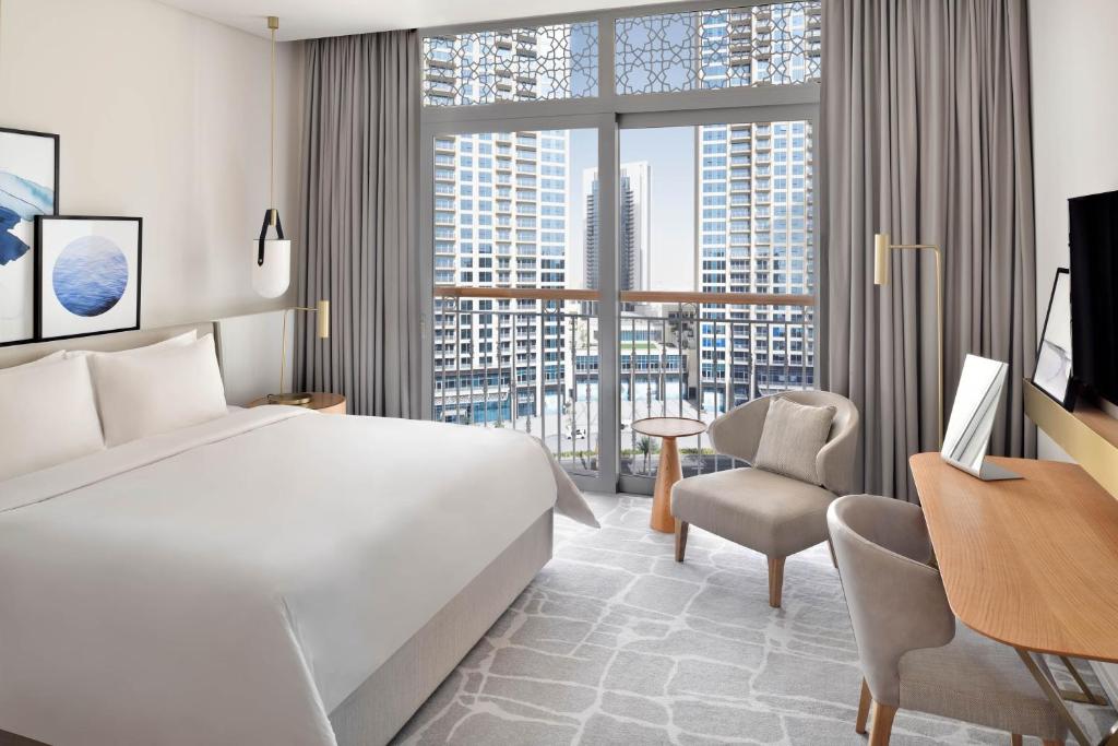 
City View Deluxe Room King - Free Shuttle to Dubai Mall & La Mer Beach
