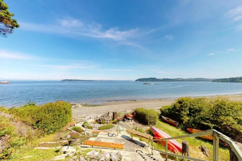 Private Beach Port Ludlow Beach Cottage on Puget Sound, Port Ludlow