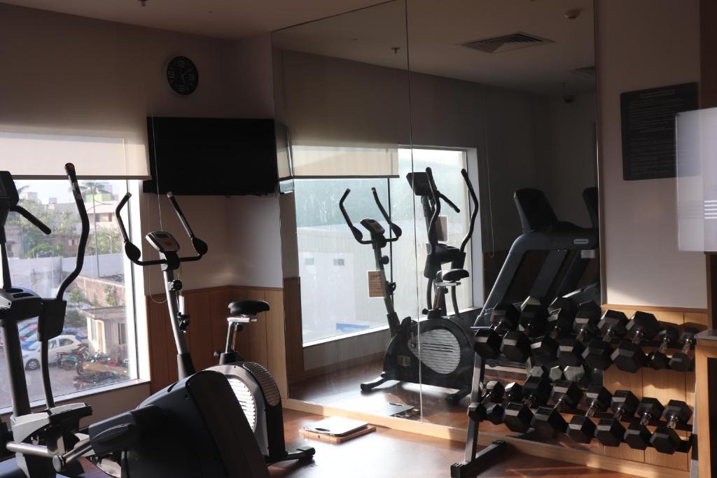 Fitness centrum a/nebo fitness zařízení v ubytování Holiday Inn Express Chennai OMR Thoraipakkam by IHG