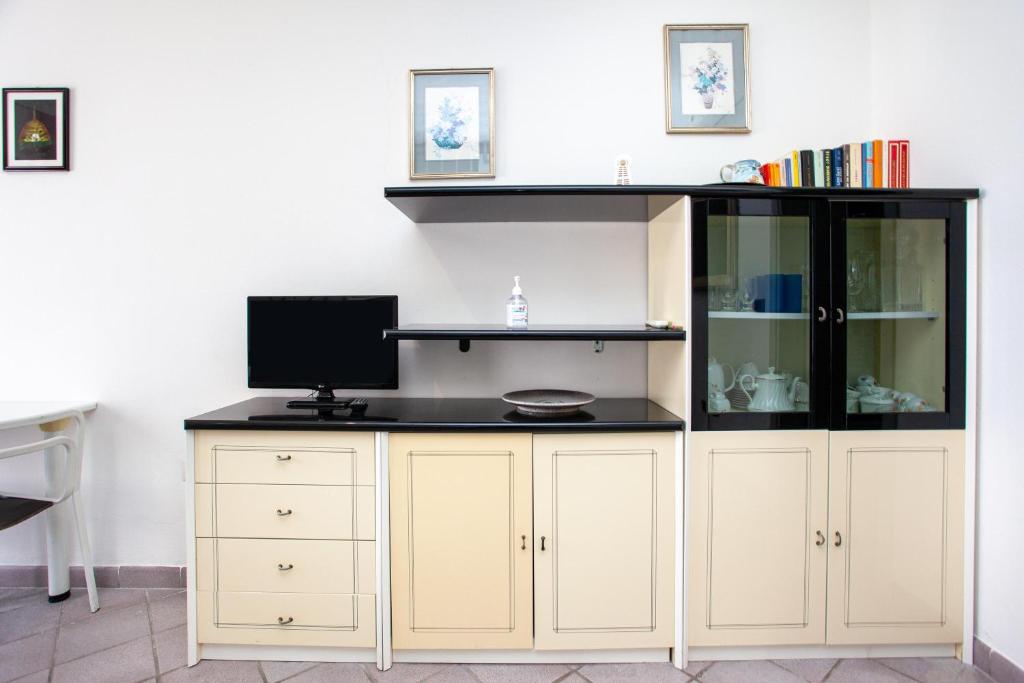 A kitchen or kitchenette at La Casa di Barbara