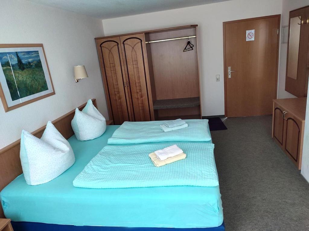 Gockescher Hahn - Large Twin Room