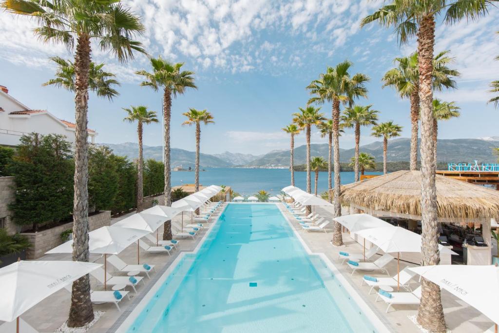 Photo de la galerie de l'établissement Nikki Beach Resort & Spa Montenegro, à Tivat