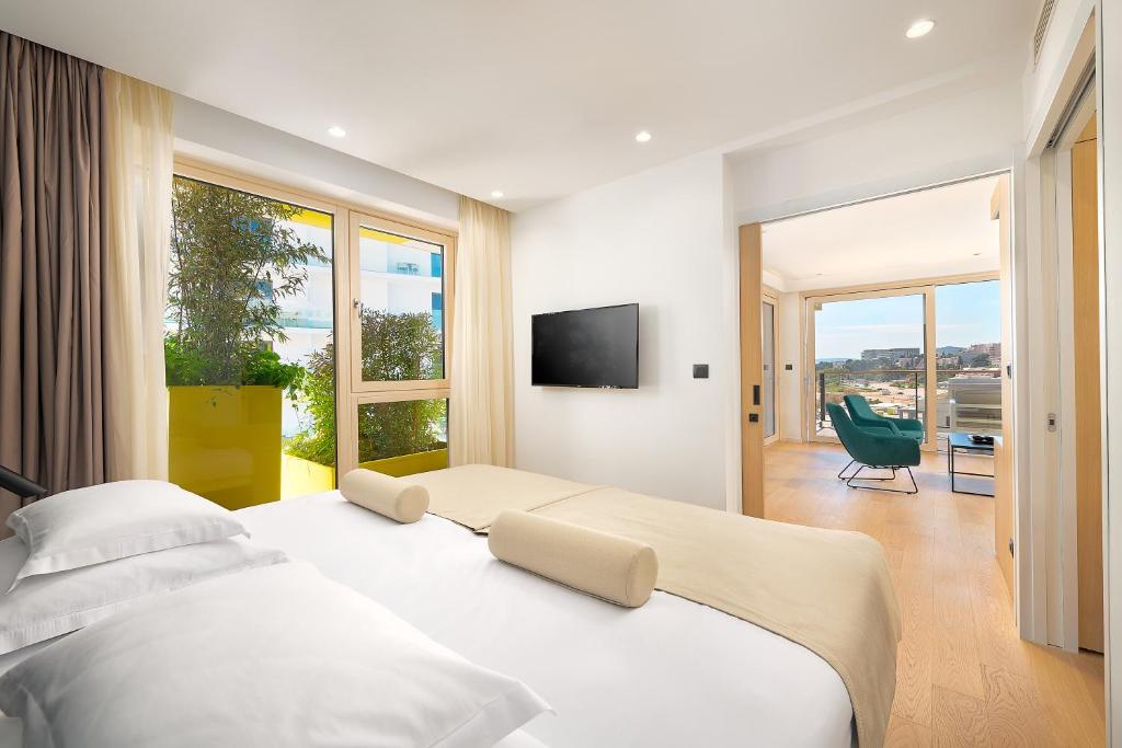 Amphora's Garden - One-bedroom Apartment With Balcony And Partial Sea View