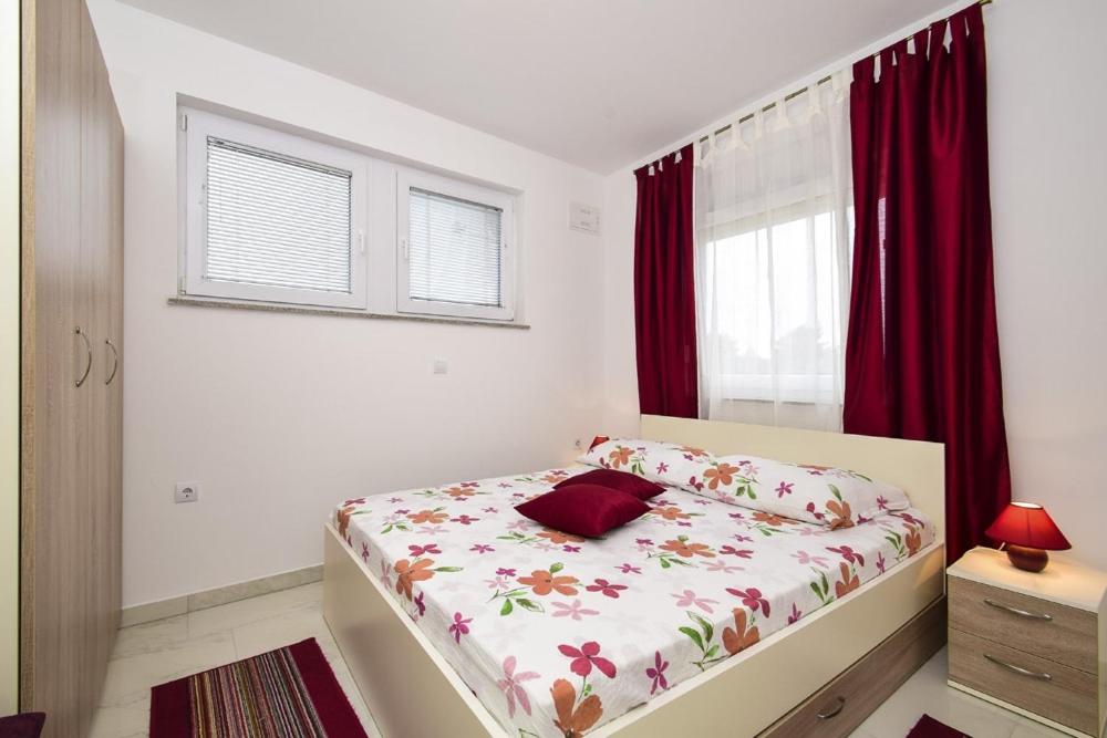 Fotografia z galérie ubytovania Apartment in Zaton with balcony, air conditioning, WiFi, washing machine 685-1 v Zatone