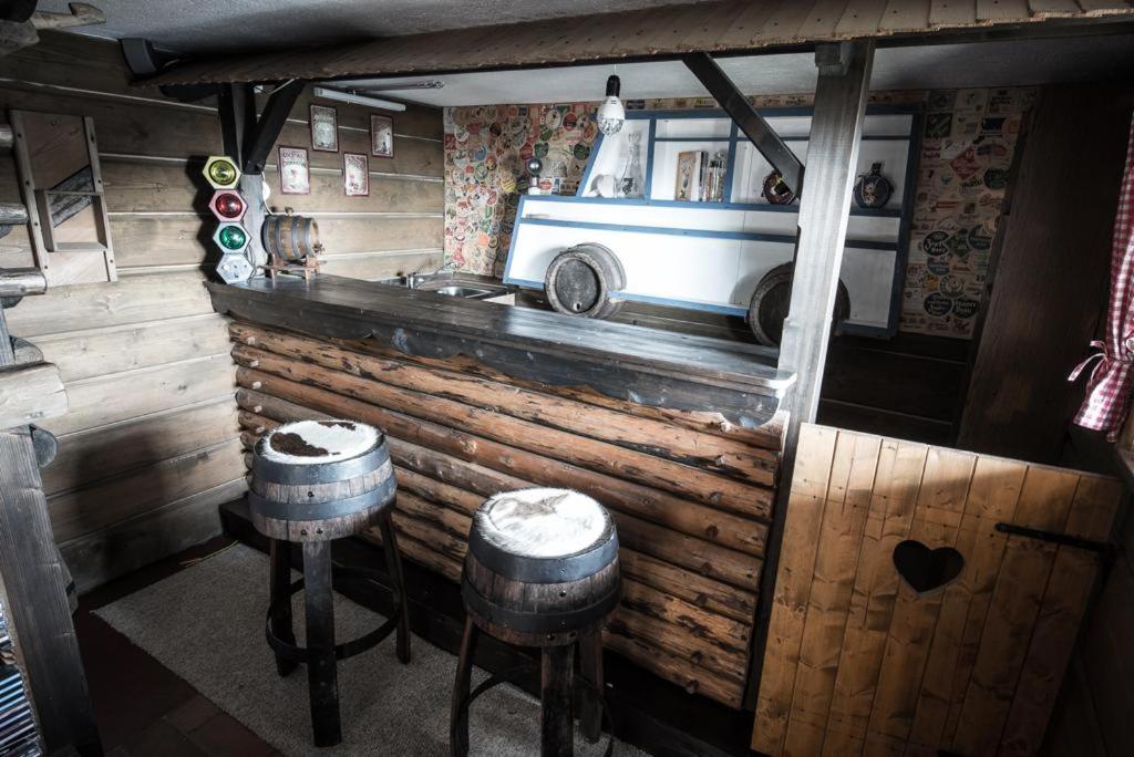 A kitchen or kitchenette at Almhaus Anita