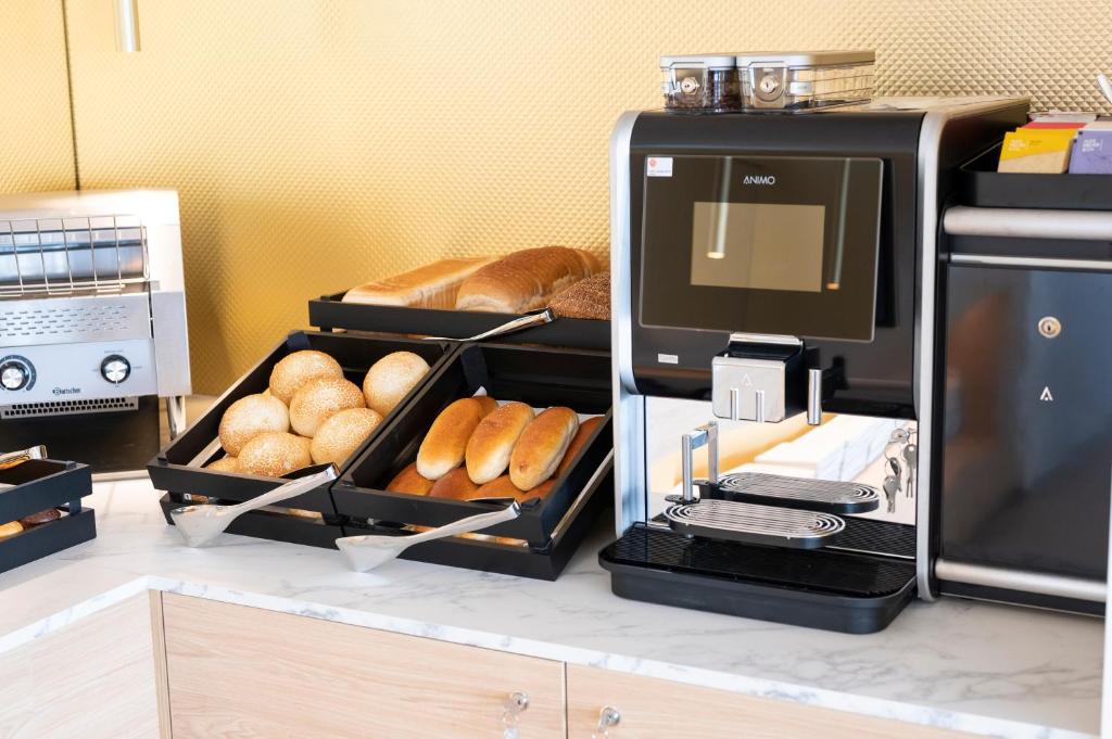 B&B HOTEL Gent Centrum - Resim 16