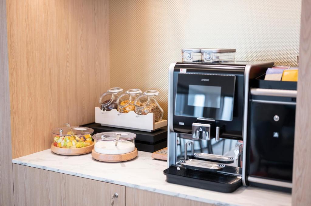 Kuchyň nebo kuchyňský kout v ubytování B&B HOTEL Gent Centrum