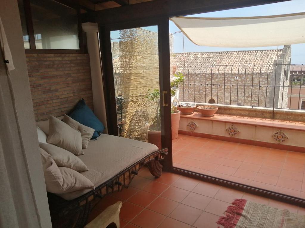 Fotografia z galérie ubytovania Aly Art Apartment Taormina Duomo, Gulf & Etna view v Taormine