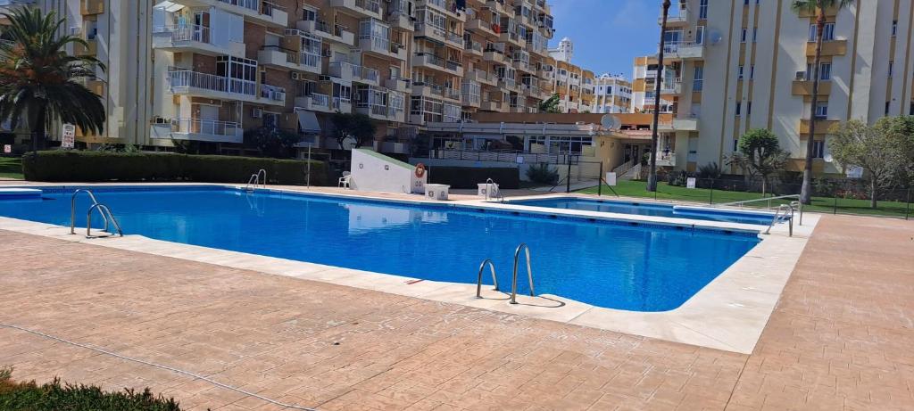 The swimming pool at or close to Alda Benalmadena