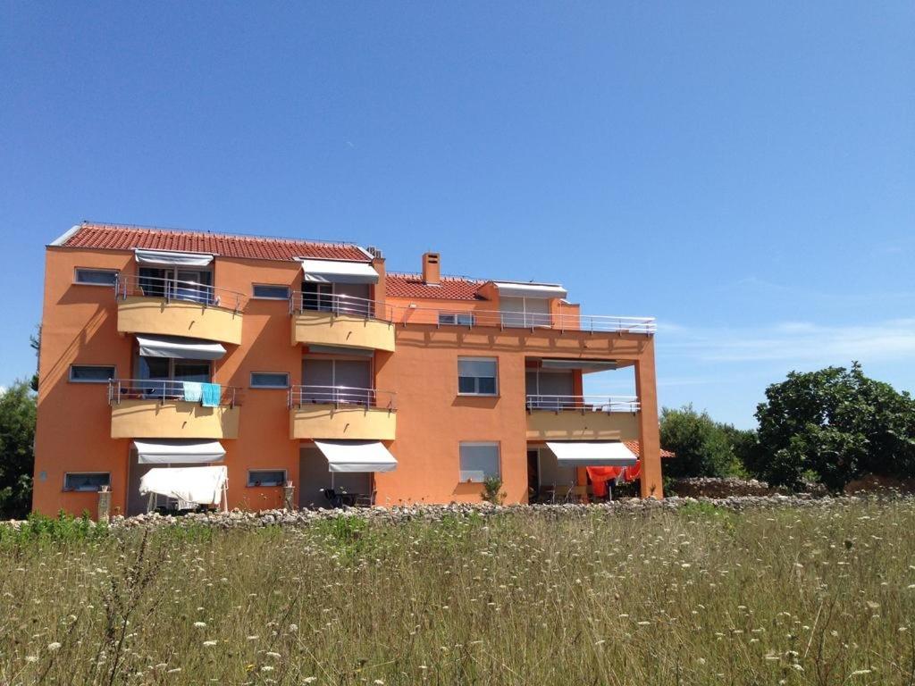 Zdjęcie z galerii obiektu Studio apartment in Zaton Zadar with balcony, air conditioning, WiFi, washing machine 3796-6 w mieście Zaton