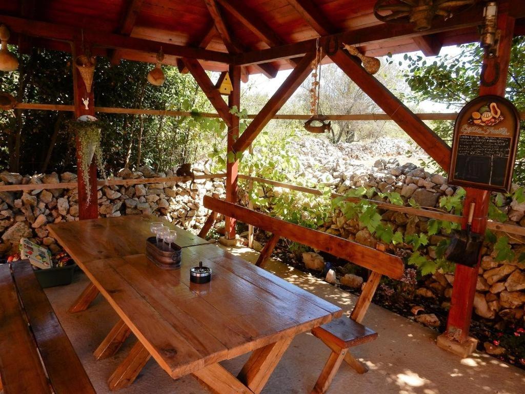 Zdjęcie z galerii obiektu Studio apartment in Zaton Zadar with balcony, air conditioning, WiFi, washing machine 3796-6 w mieście Zaton