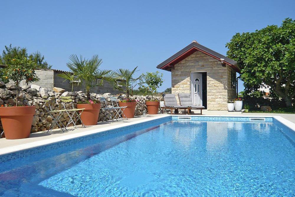 Zdjęcie z galerii obiektu Studio apartment in Zaton Zadar with balcony, air conditioning, WiFi, washing machine 3796-6 w mieście Zaton