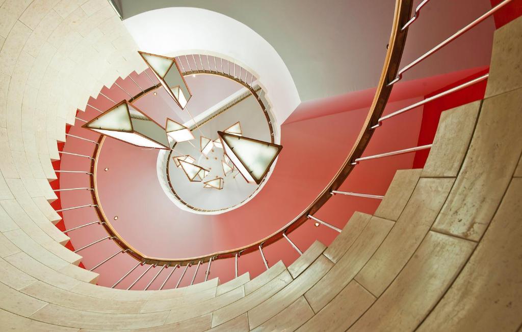 Hotel Reina Petronila - Resim 13