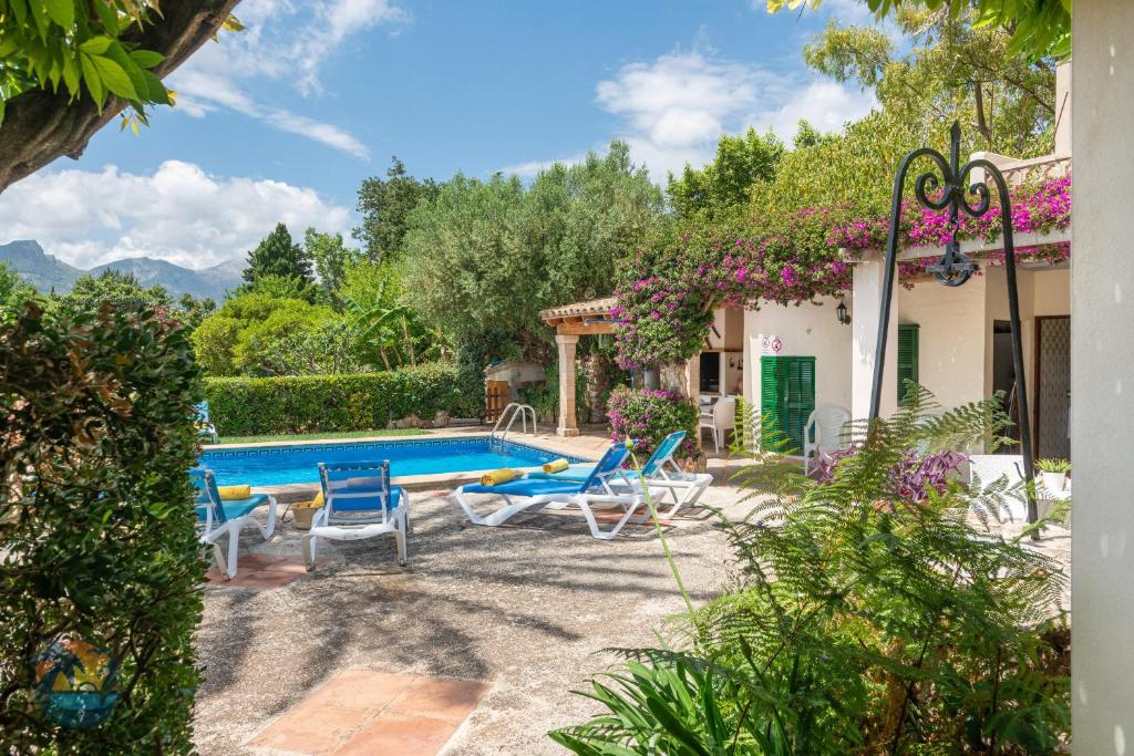 Bazén v ubytování Finca L'hort de Can Bota,con piscina privada nebo v jeho okolí