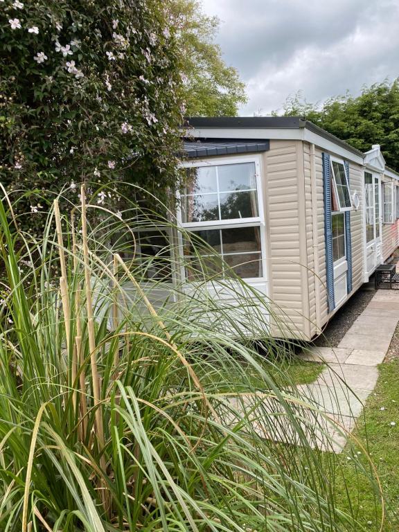 Zahrada ubytování “Ty Hir Caravan” Moelfre