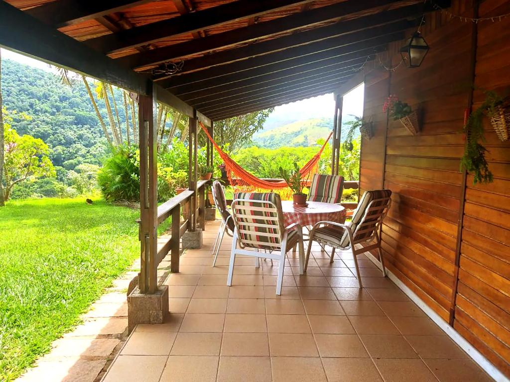  Sitio Queluz Itaipava com piscina e churrasqueira
