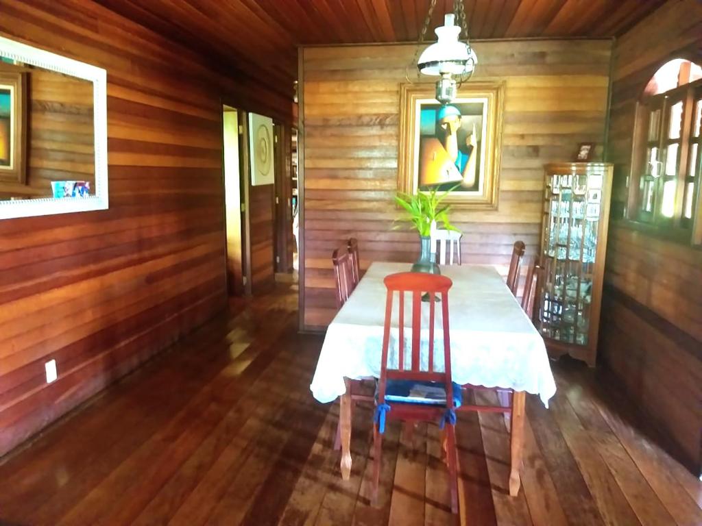  Sitio Queluz Itaipava com piscina e churrasqueira