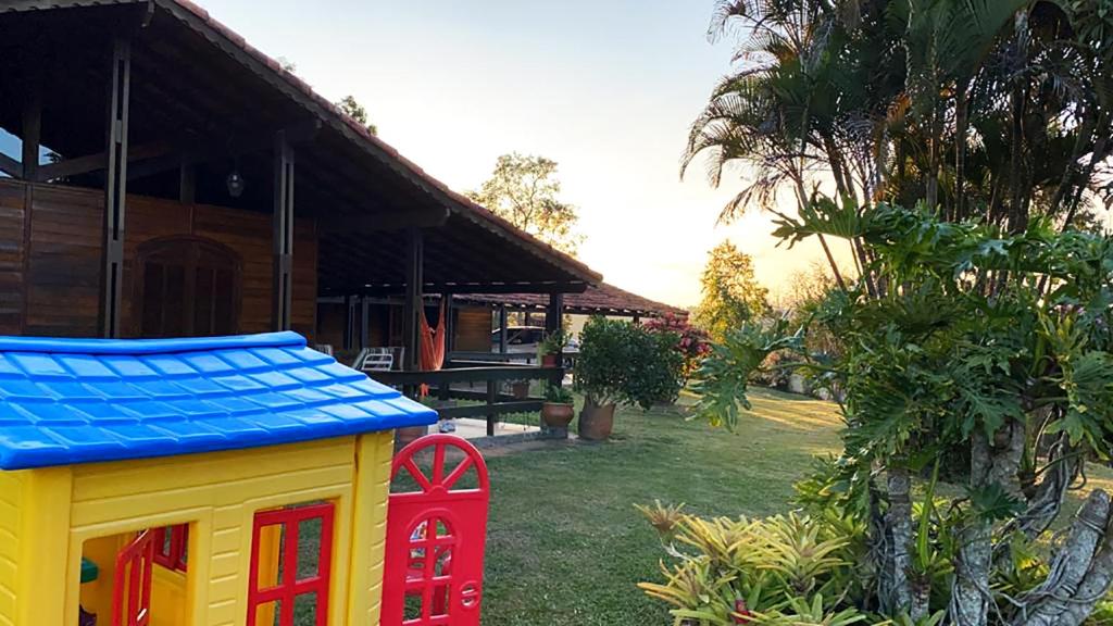  Sitio Queluz Itaipava com piscina e churrasqueira