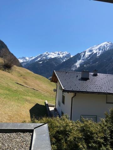 Nespecifikovaný výhled na hory nebo výhled na hory při pohledu z bed and breakfast