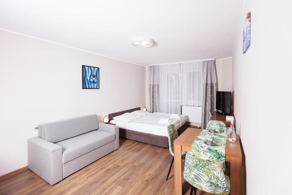 Angela Domki i Pokoje - Triple Room With Kitchenette