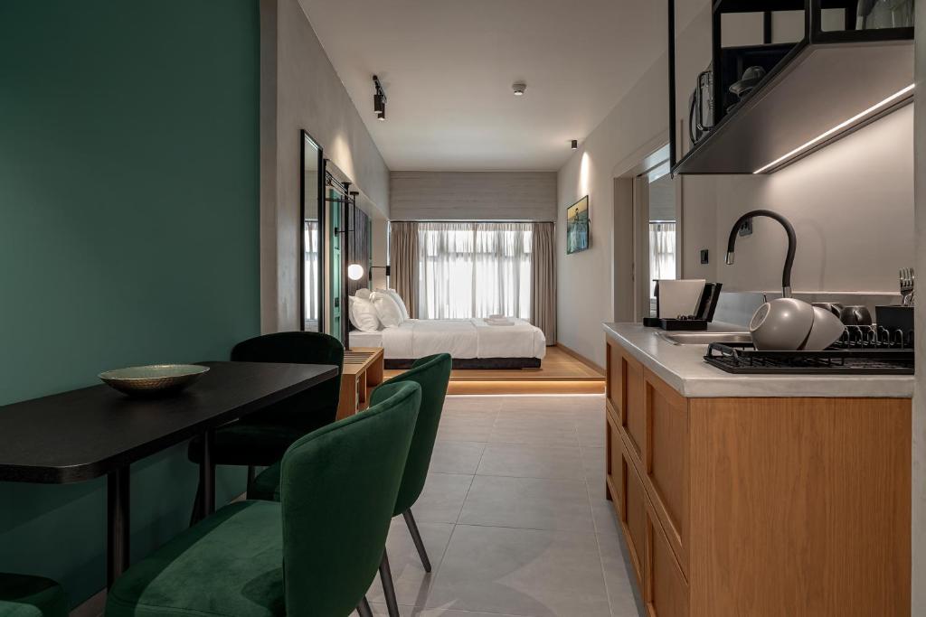 Bob W Akadimia Athens - Resim 15