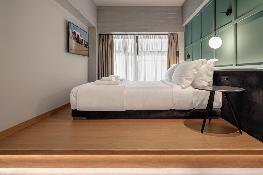 Bob W Akadimia Athens - Resim 16