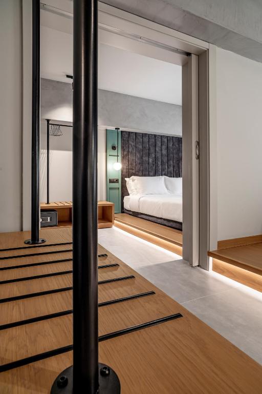 Bob W Akadimia Athens - Resim 30