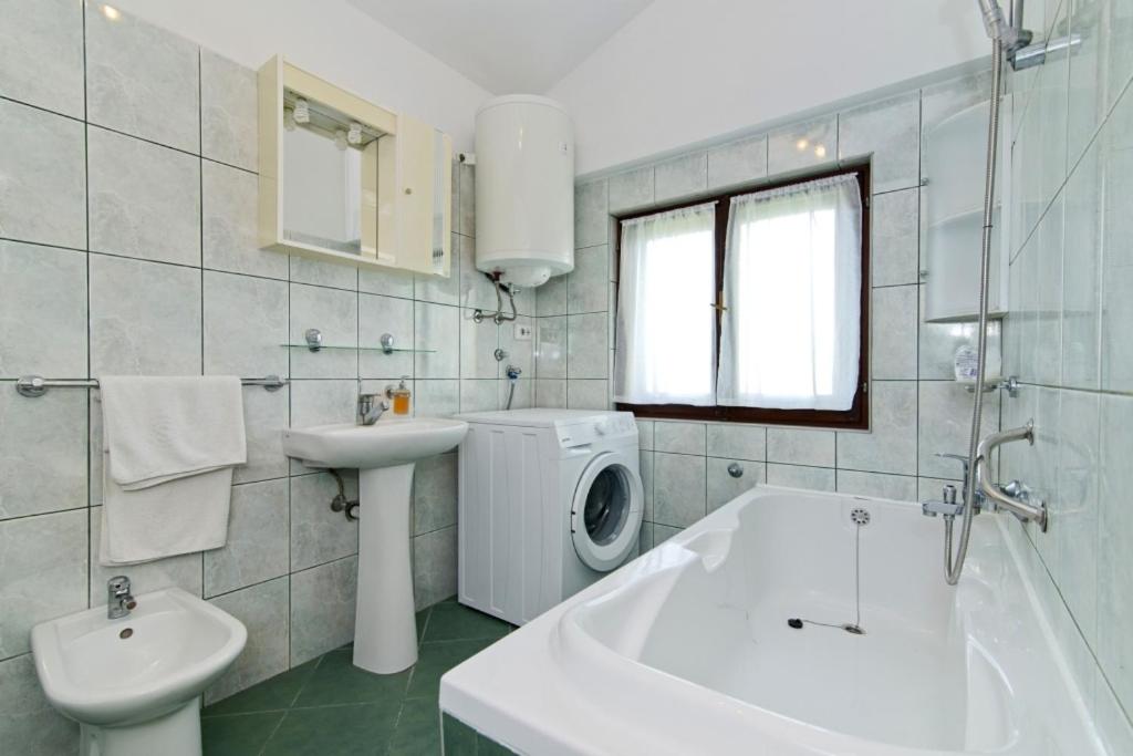 Fotografie z fotogalerie ubytování Apartment in Betina 3837-1 v destinaci Betina