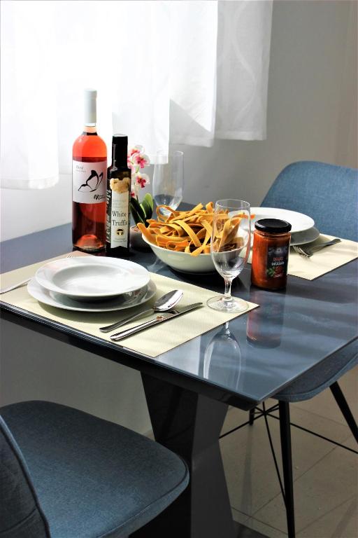 Marine Lux apartments - 17