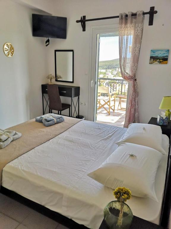Postel nebo postele na pokoji v ubytování Katouni Bridge Villa