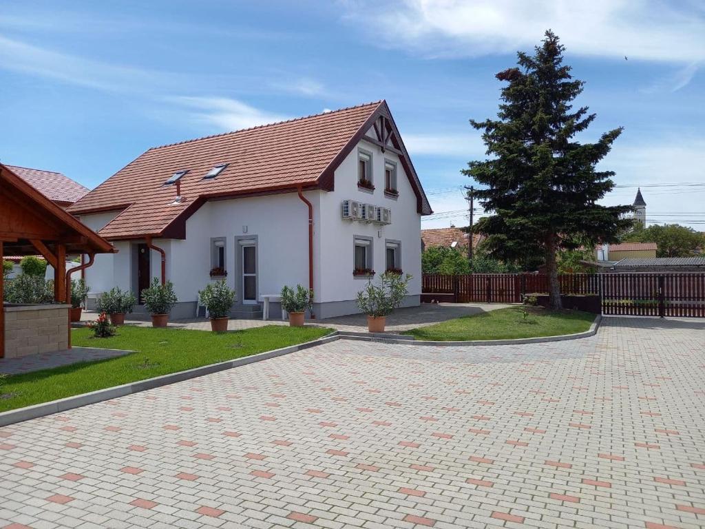 Budova, v ktorej sa apartmán nachádza