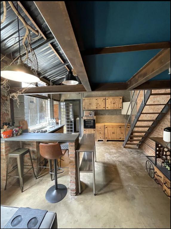  Casa Loft Industrial c/ Área Externa/Cama King/Churrasqueira